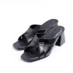 رنگ مشکی صندل روفرشی زنانه چرمی ۷۰۵